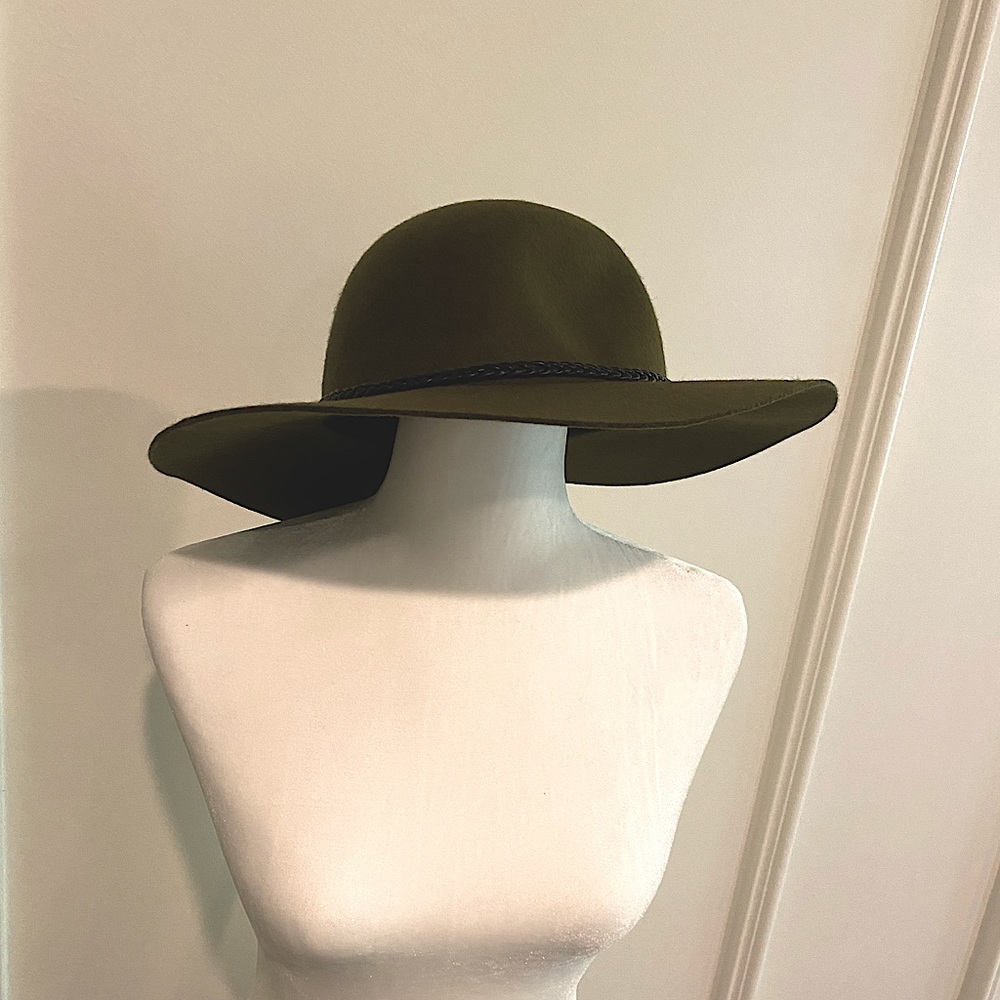 Dark green floppy hat